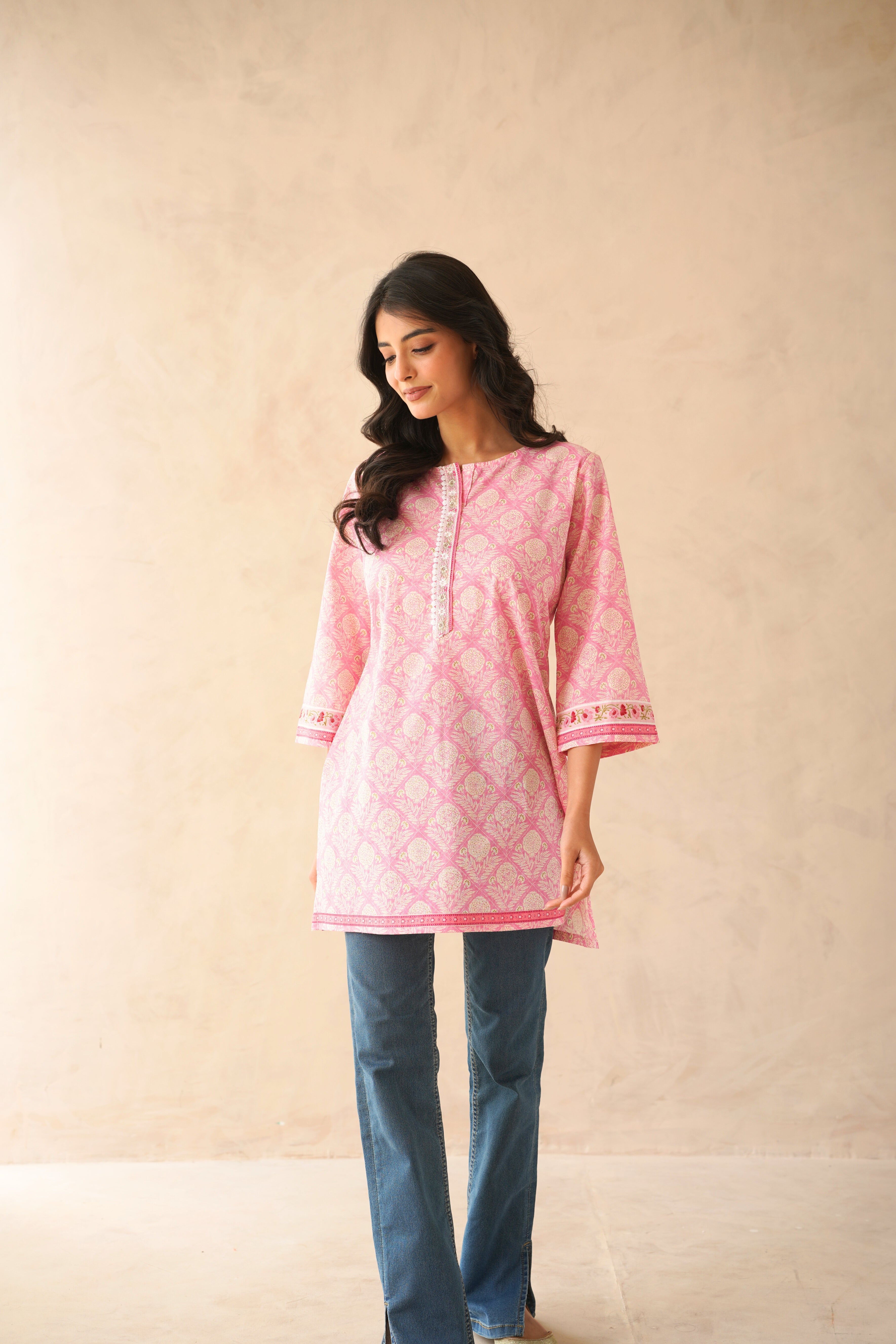 Pink Floral Printed Cotton Kurti
