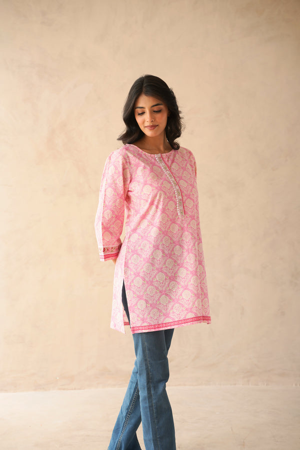 Pink Floral Printed Cotton Kurti