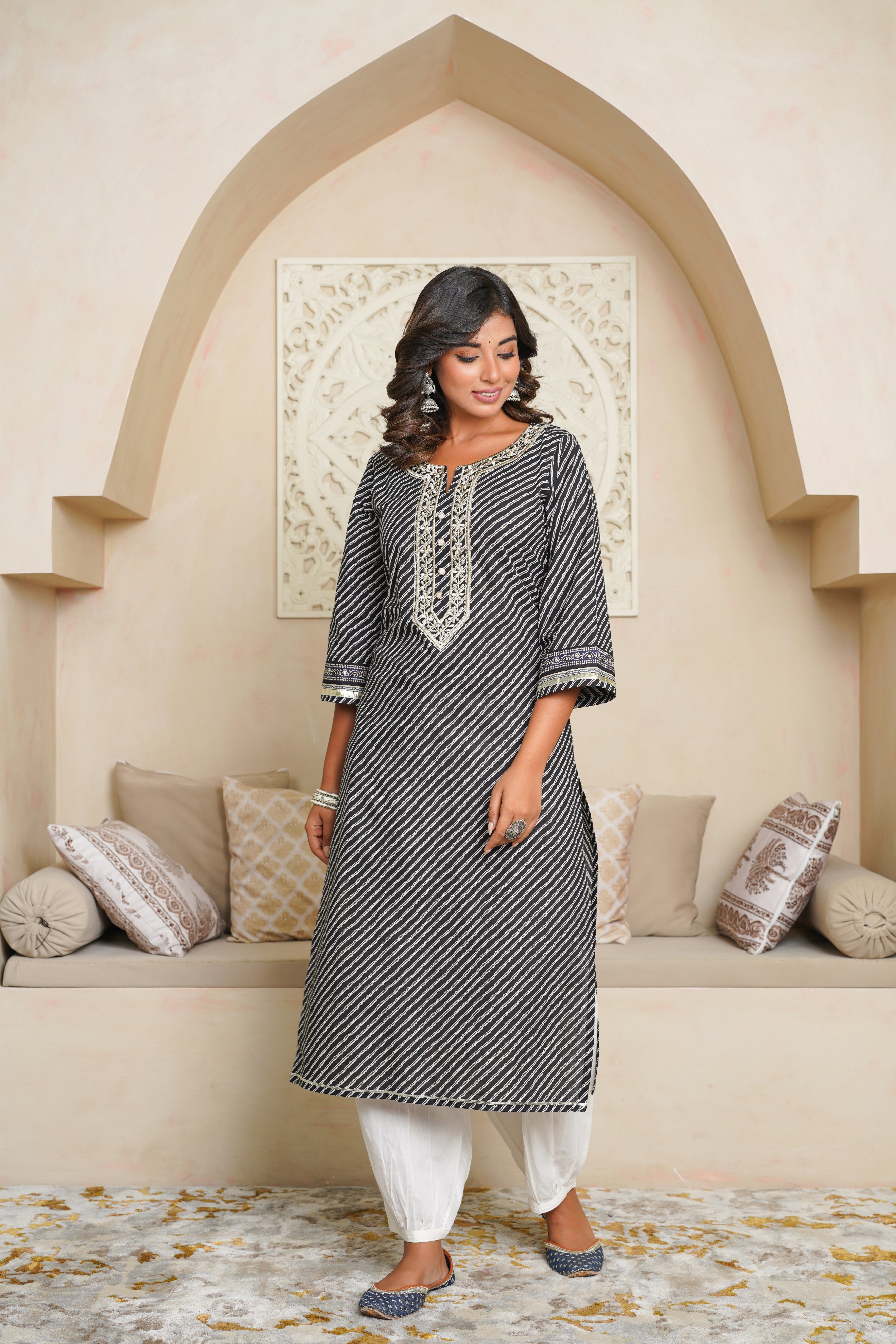 Embroidered Black Leheriya Cotton Kurta