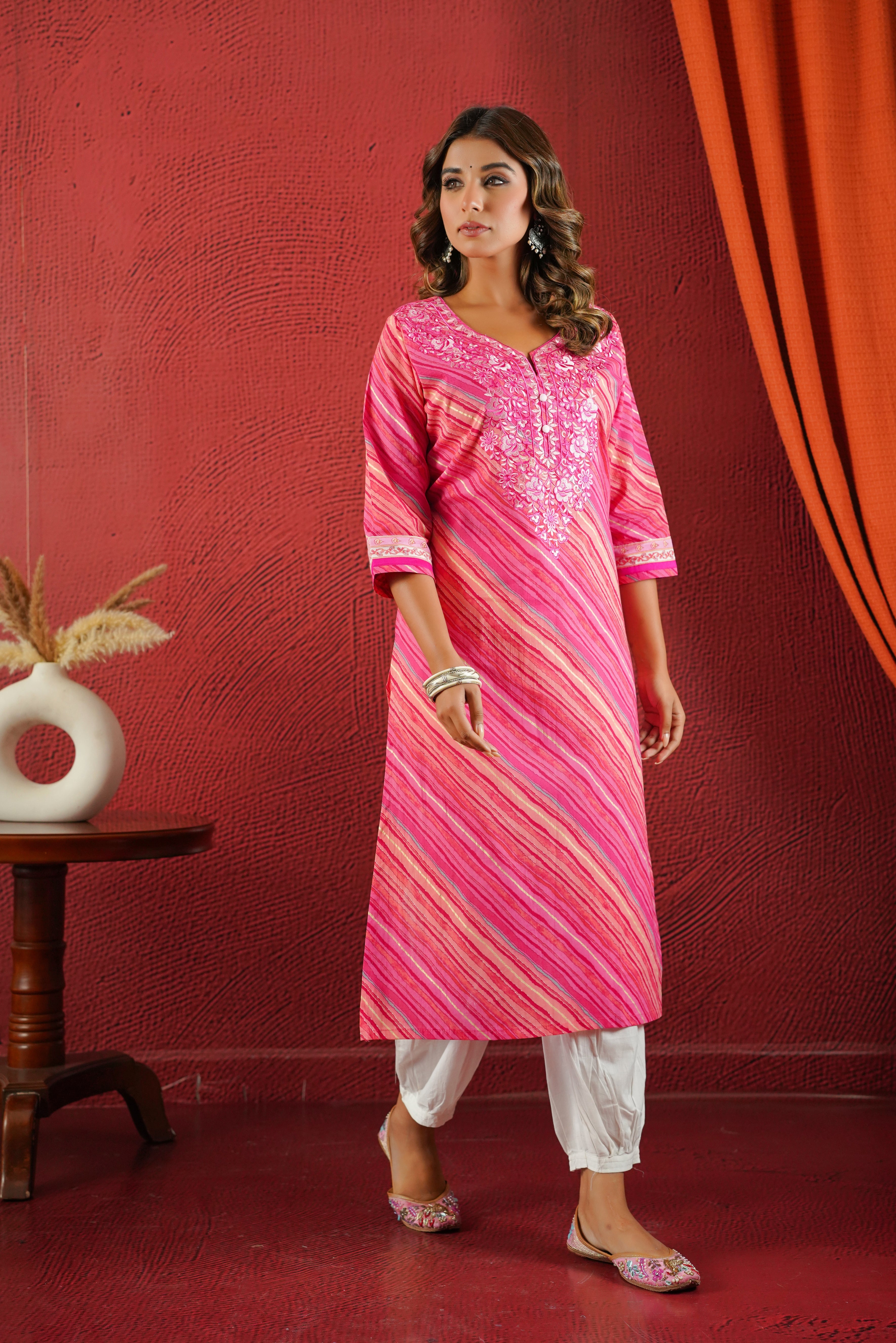 Embroidered Pink Leheriya Cotton Kurta