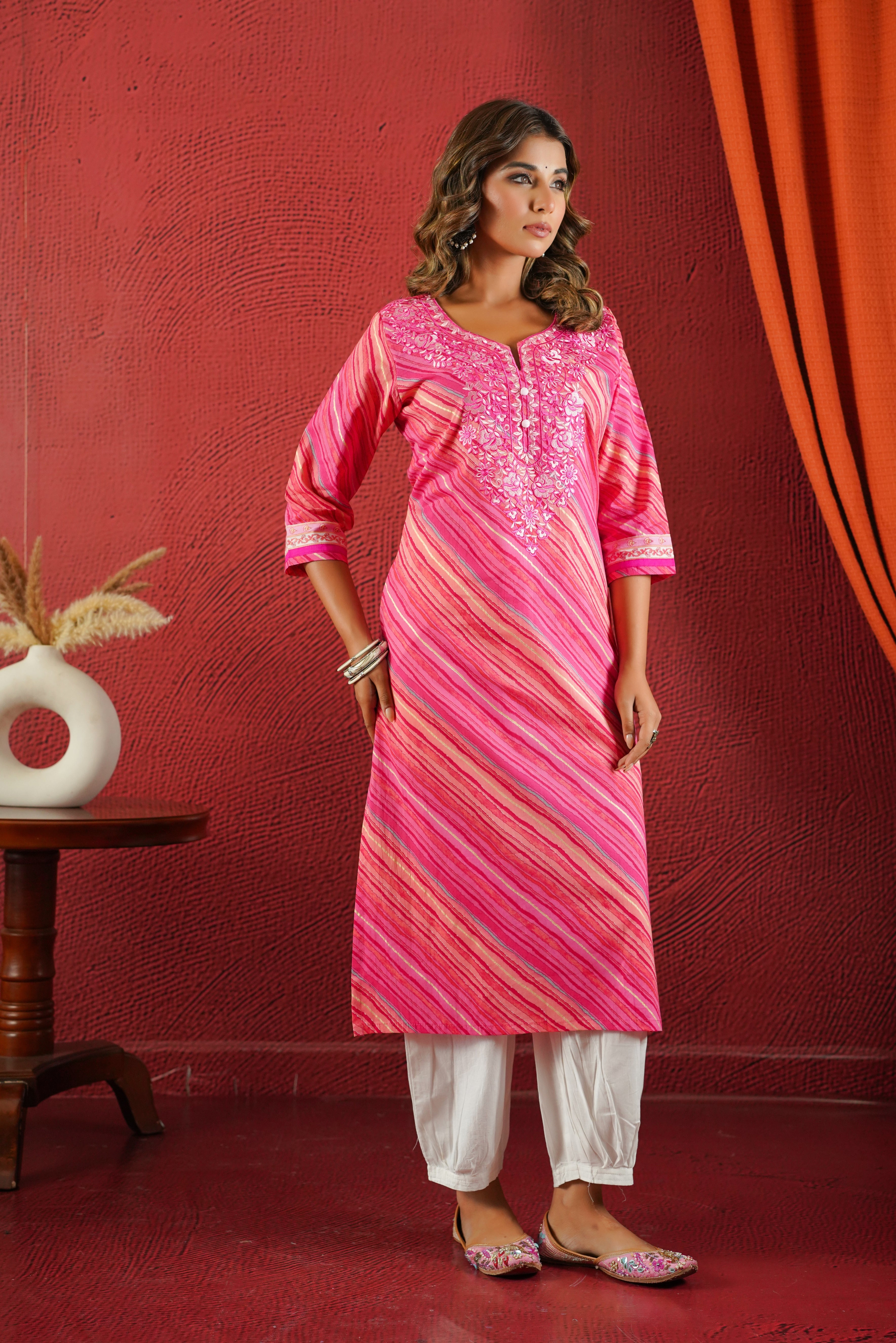 Embroidered Pink Leheriya Cotton Kurta