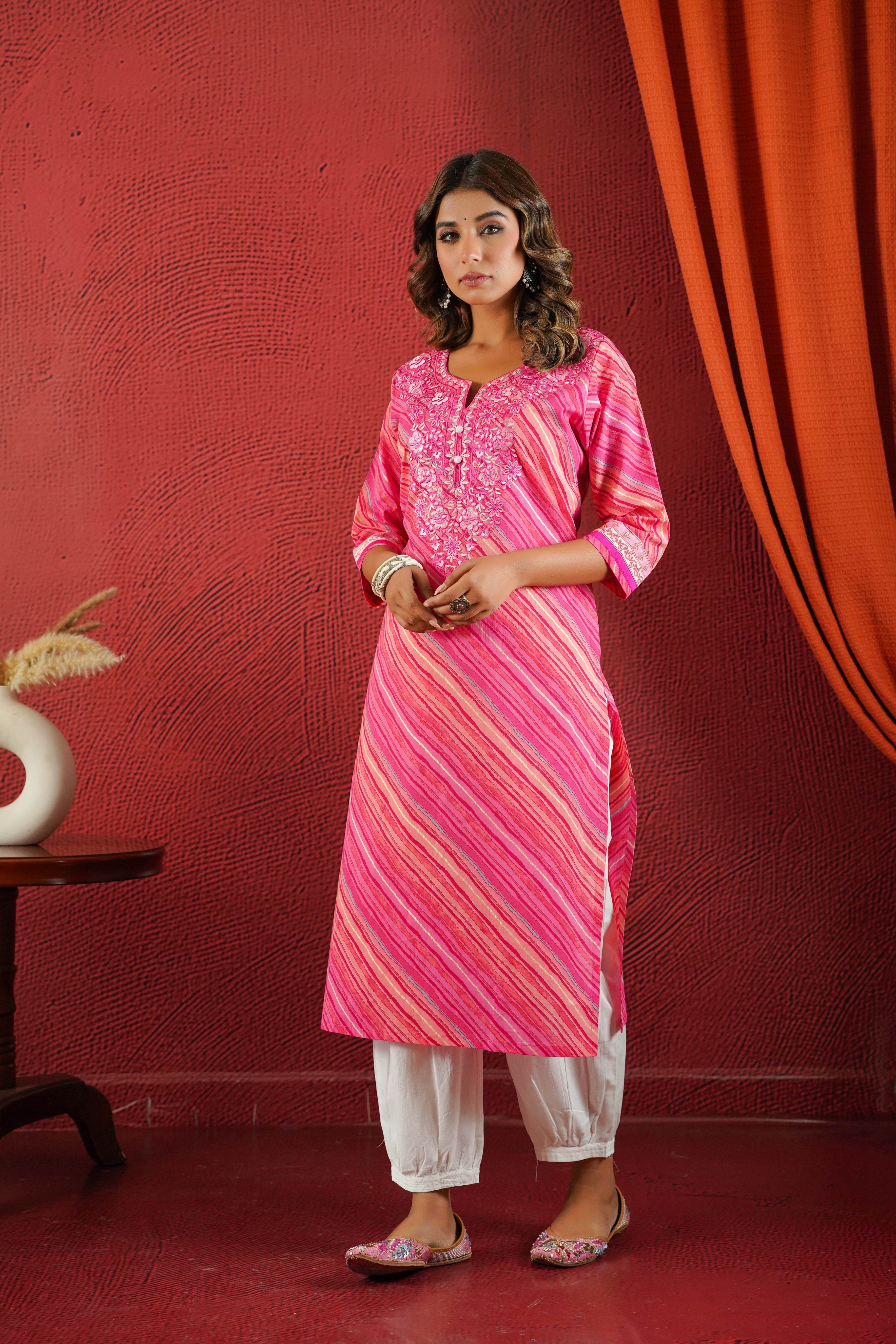 Embroidered Pink Leheriya Cotton Kurta
