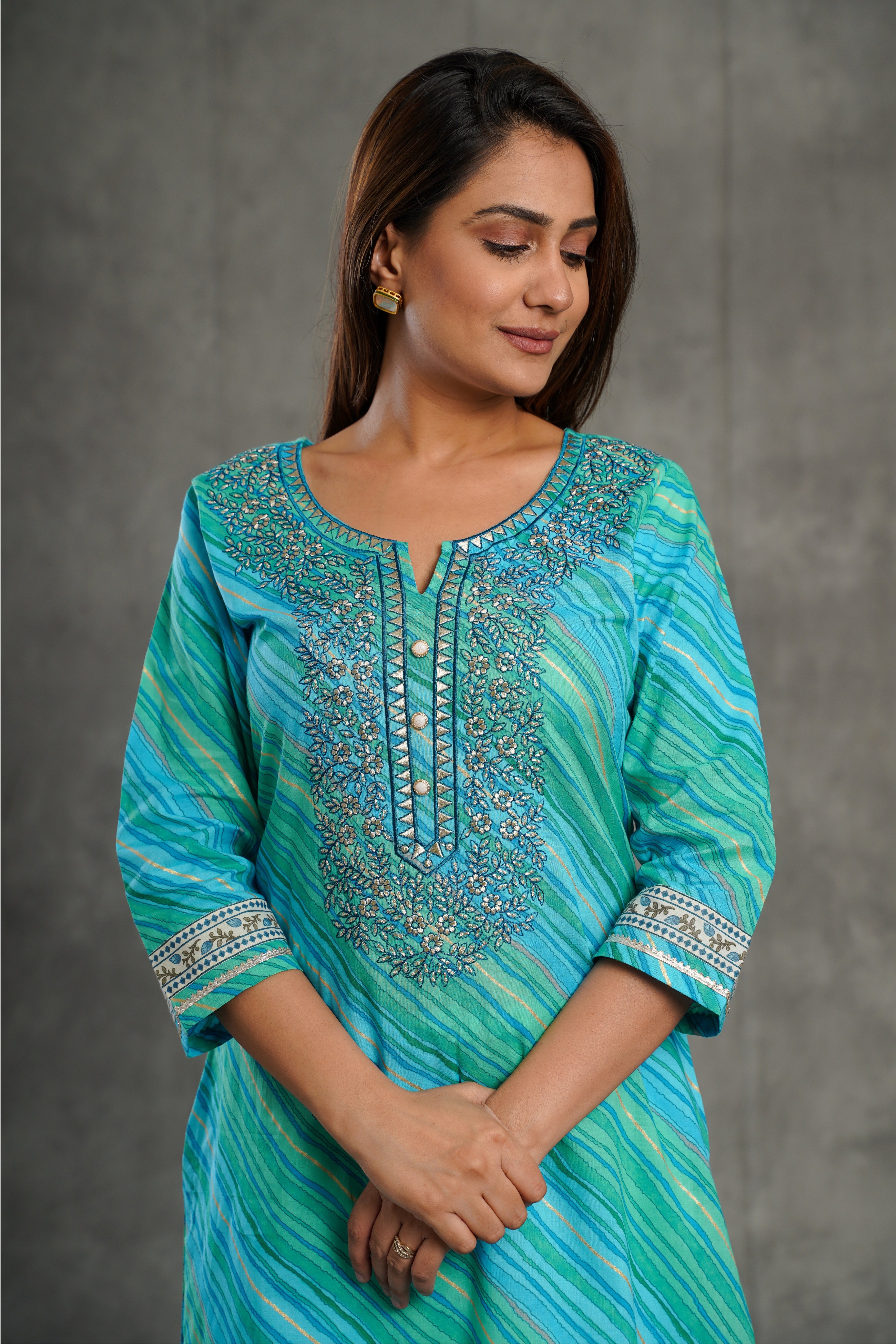 Embroidered Turquoise Leheriya Cotton Kurta