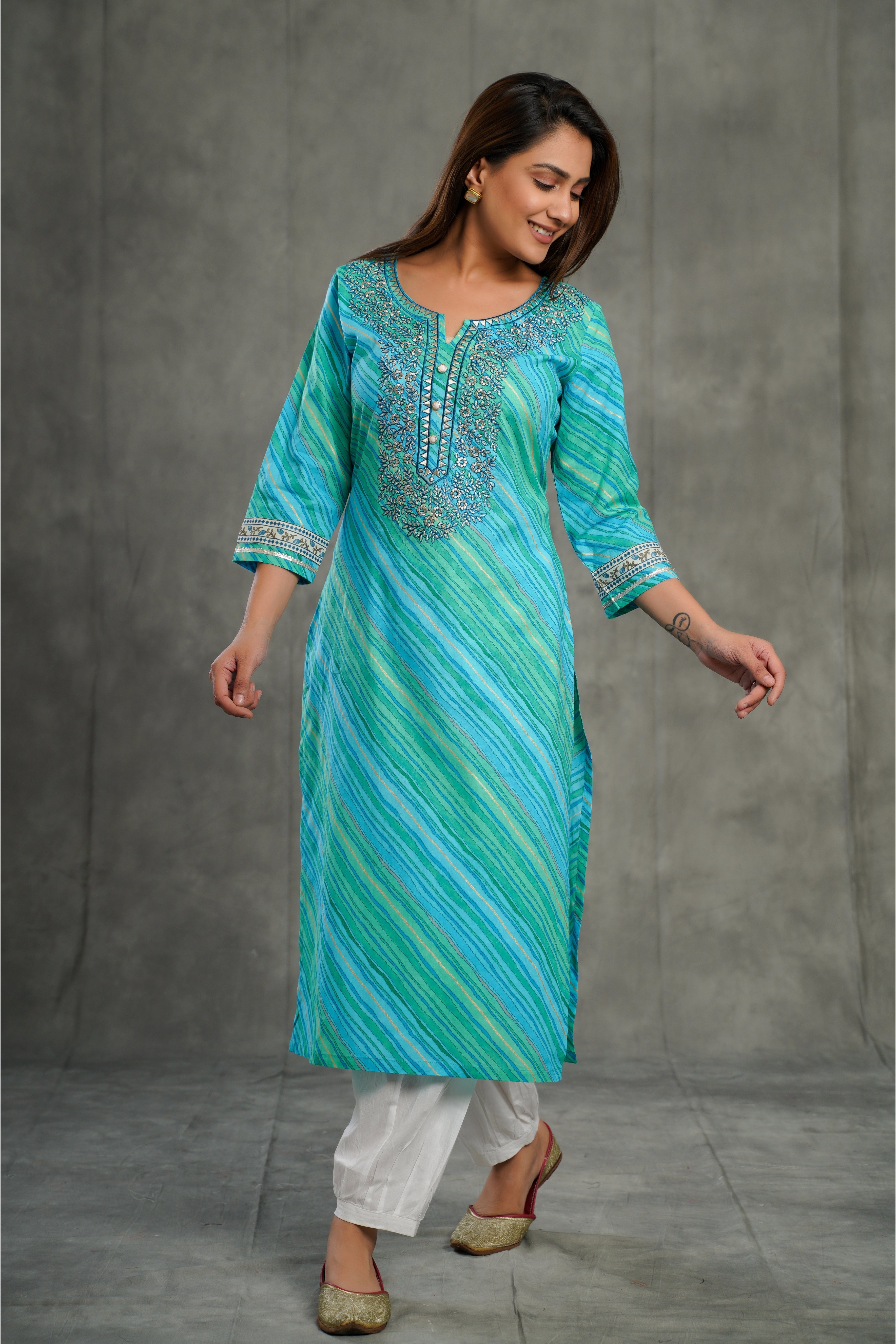 Embroidered Turquoise Leheriya Cotton Kurta